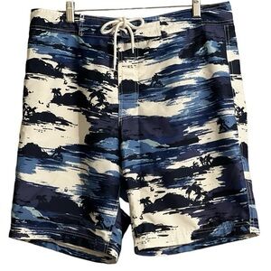 Gap Men's Size Large Swim Trunks Blue Tropical Design Mesh Lining Inner Lining